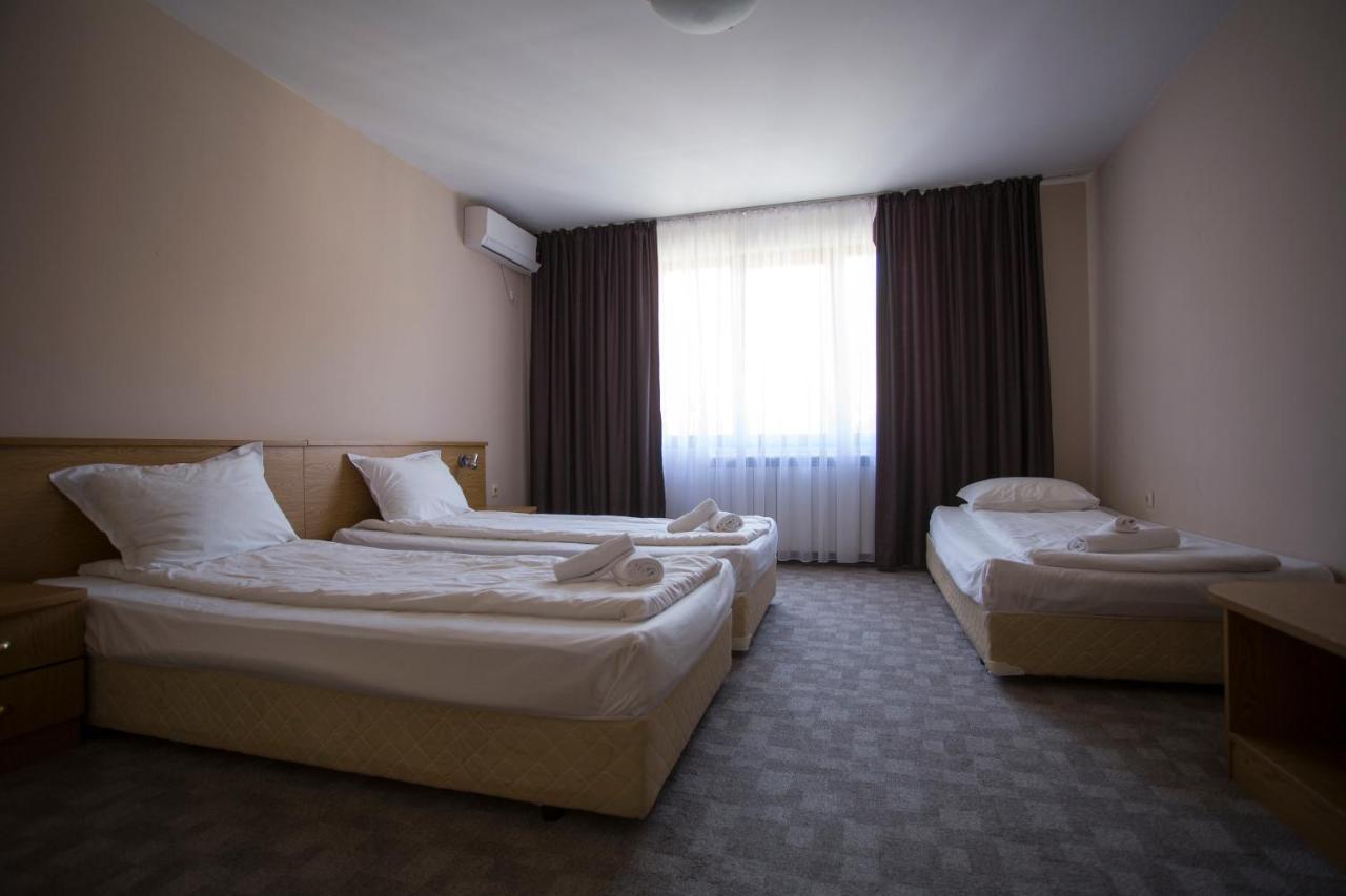 Family Prim Hotel Sandanski Exterior photo