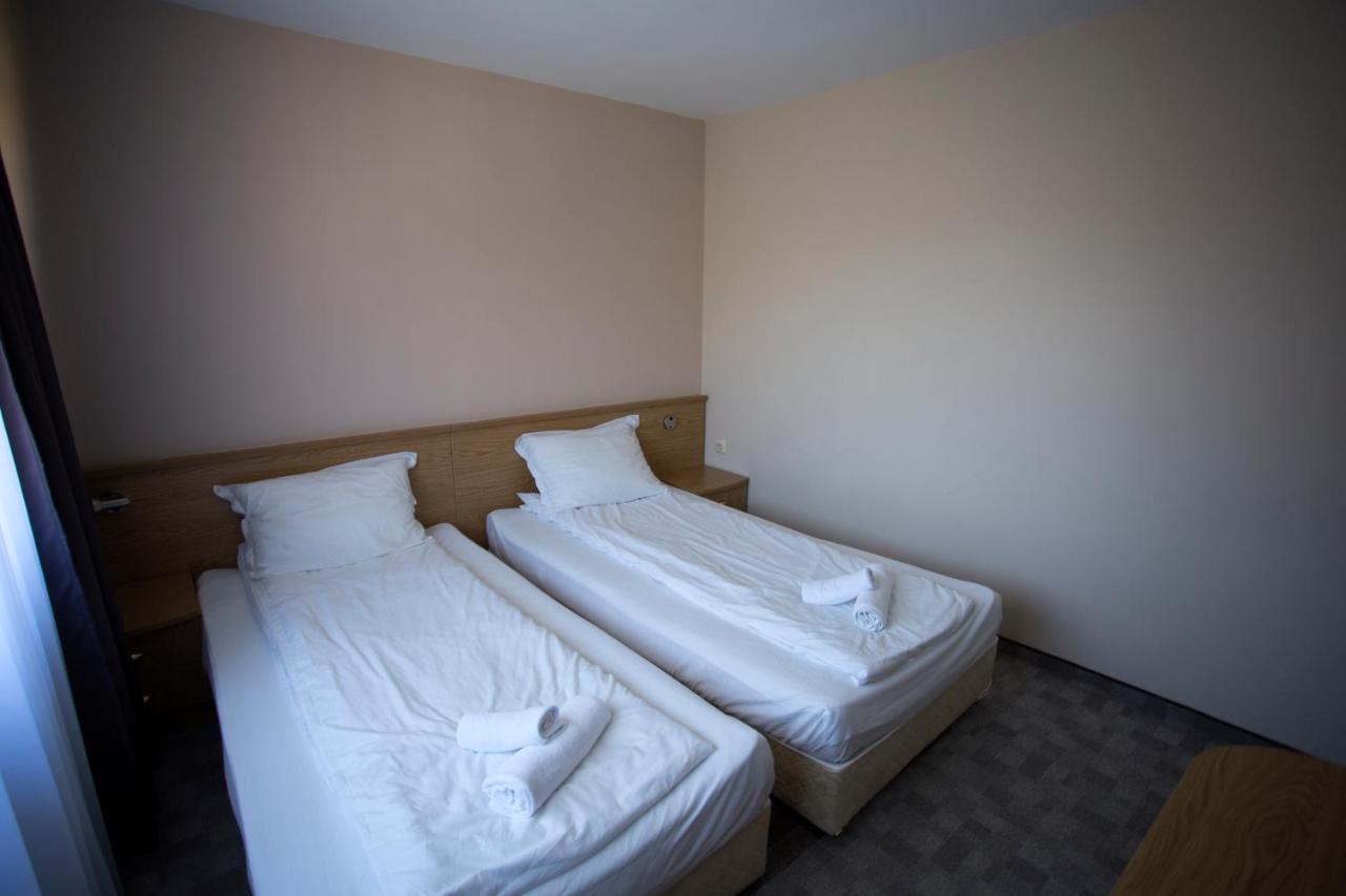 Family Prim Hotel Sandanski Exterior photo