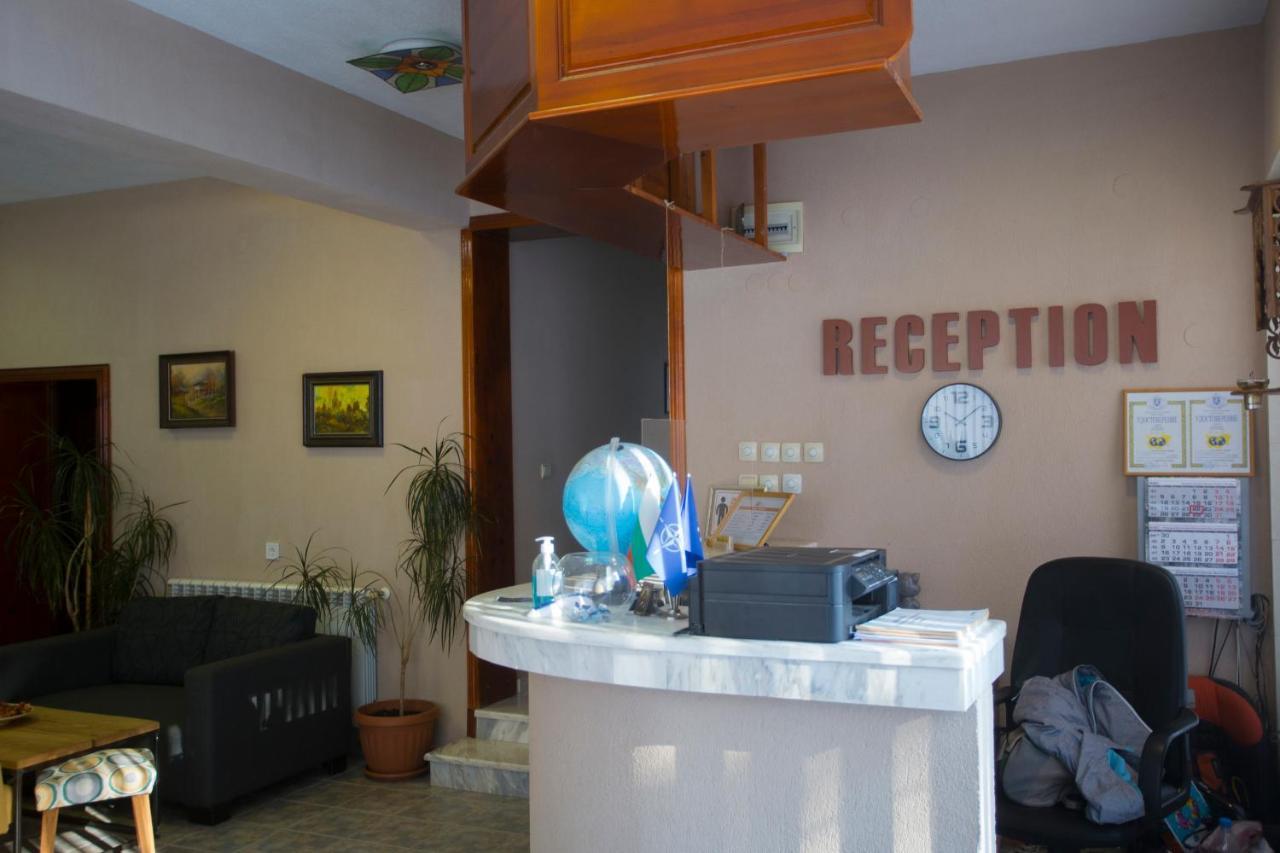 Family Prim Hotel Sandanski Exterior photo