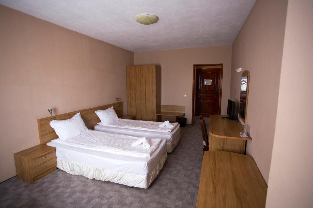 Family Prim Hotel Sandanski Exterior photo