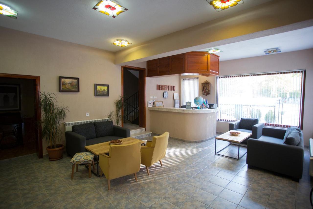 Family Prim Hotel Sandanski Exterior photo