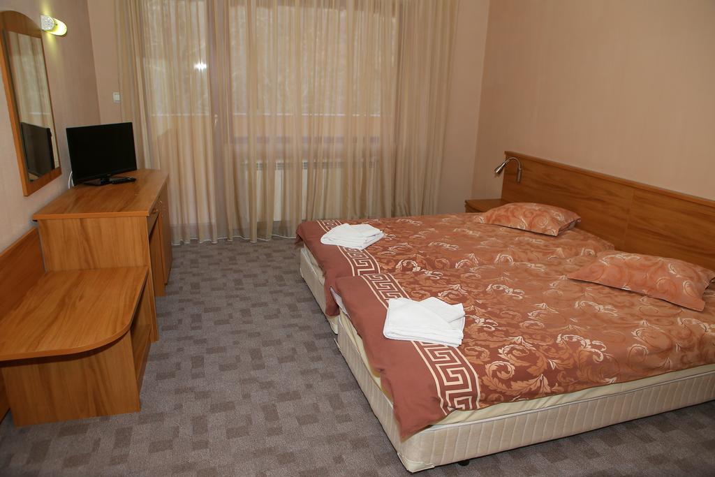 Family Prim Hotel Sandanski Exterior photo
